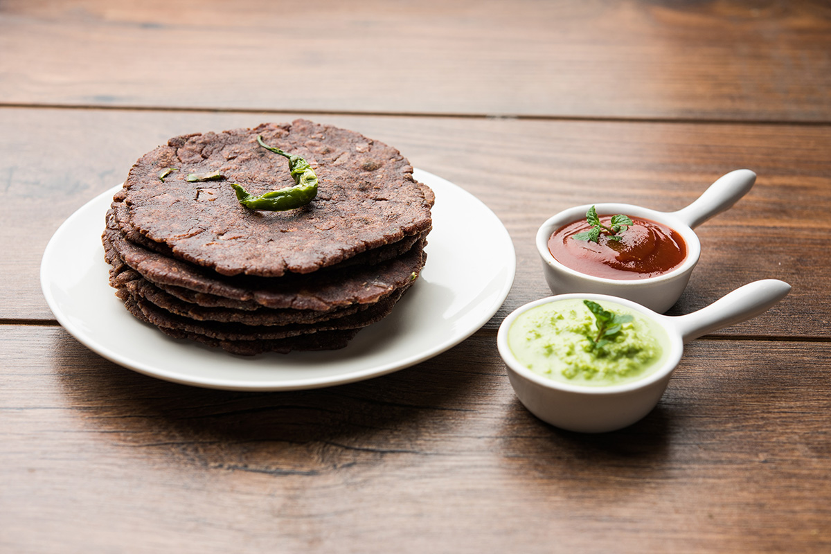 nachni (ragi) rotis for weight reduction & diabetes